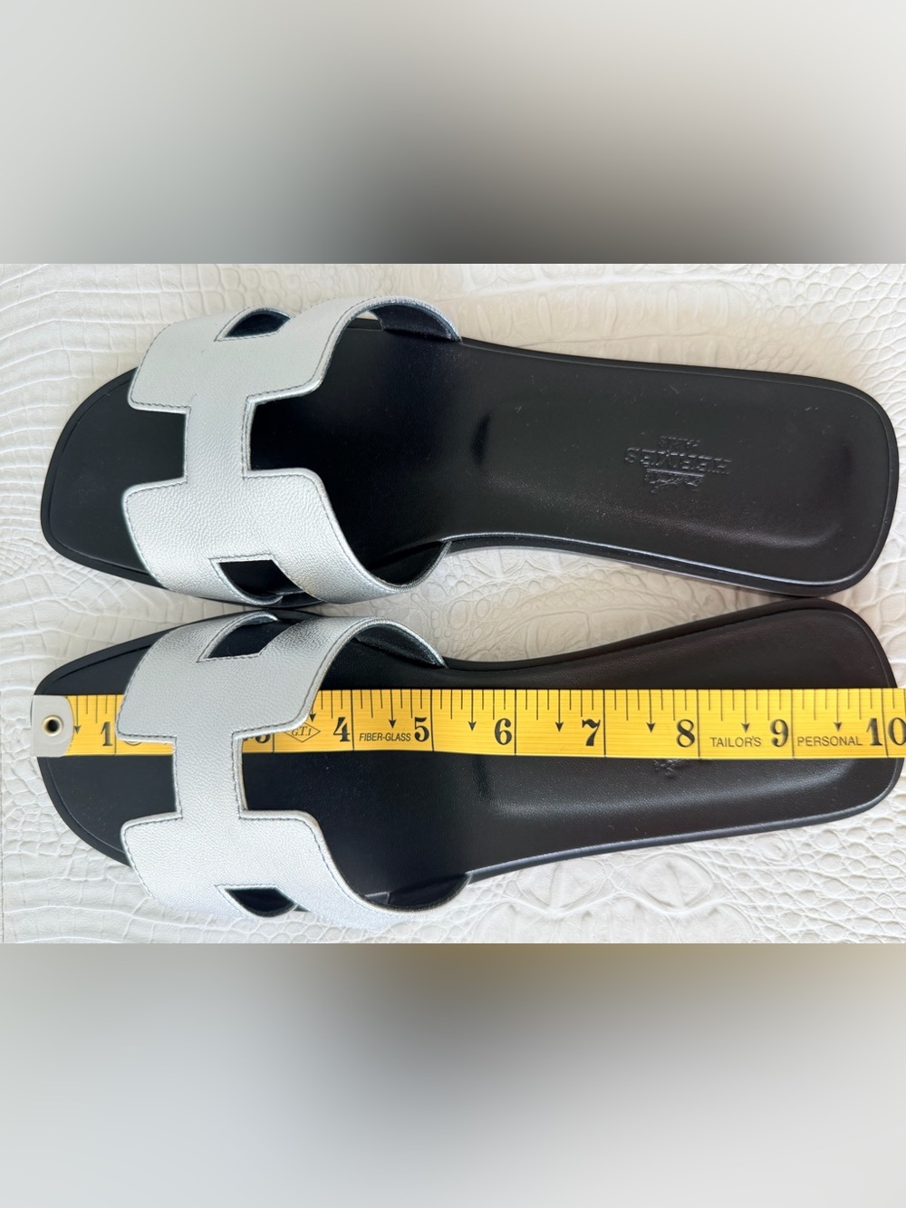 BNIB HERMES ORAN SANDALS Size 40, slides silver metallic goatskin leather. - Picture 10 of 13